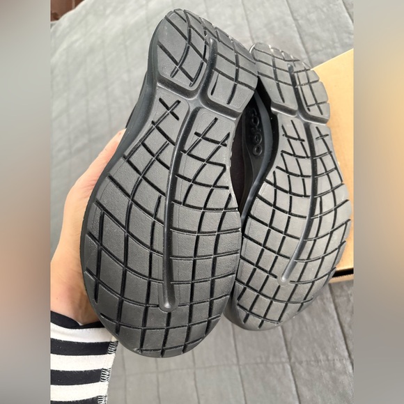 OOFOS Oomg Sport LS Lace Up Women's Black Sneakers Shoes NWT - Picture 7 of 7